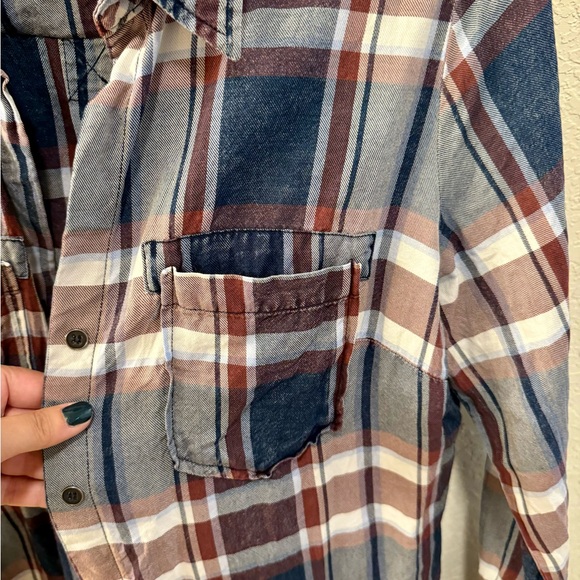 Kut from the Kloth Plaid button up - Picture 4 of 8